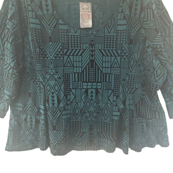 Lucy Diamonds NWT Women's Long Sleeve Pullover Top Green Size 5X - Picture 2 of 9